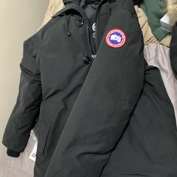 Canada Goose Coat - Picture 2 of 4